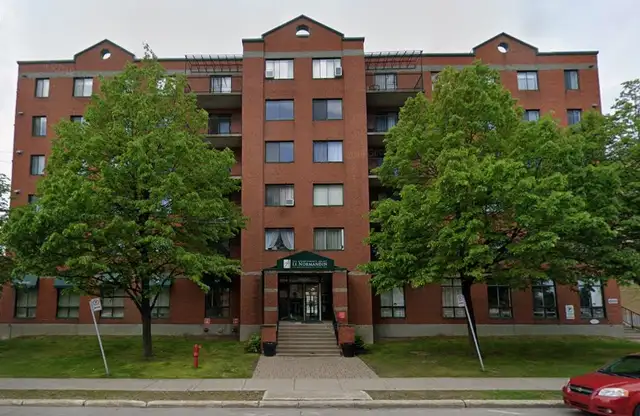 3 1/2 ANJOU DISPONIBLE DÈS MAINTENANT