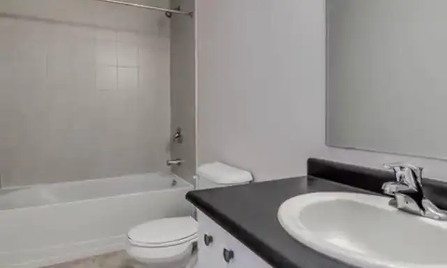 ROOM for rental in Simcoe ! - Photo 7