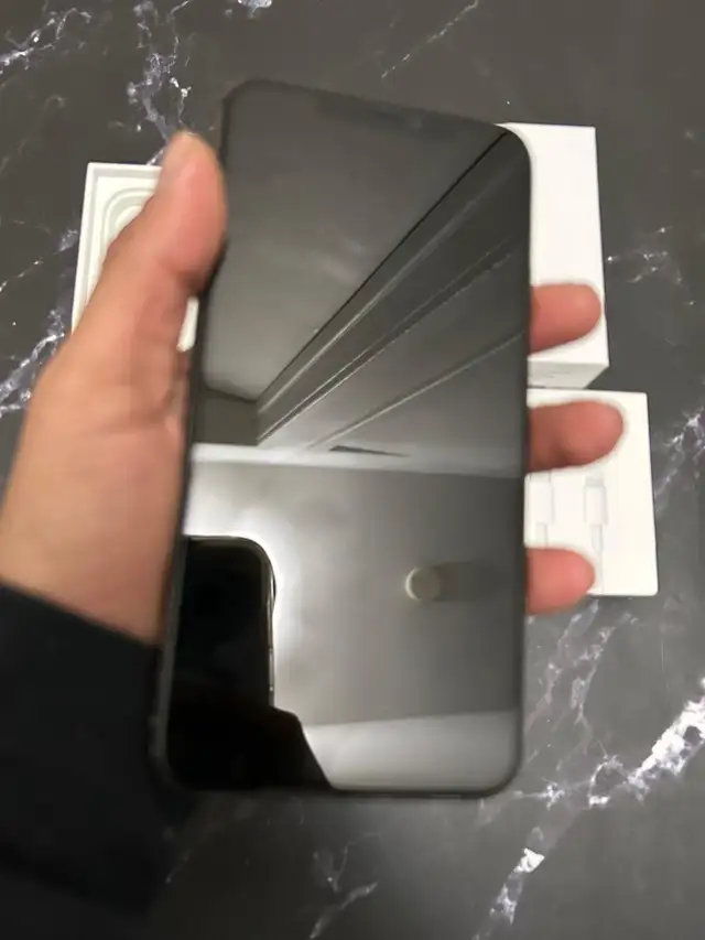 iPhone 11 Pro Max 128GB Airpods/Charger Set/Delivery - Photo 3