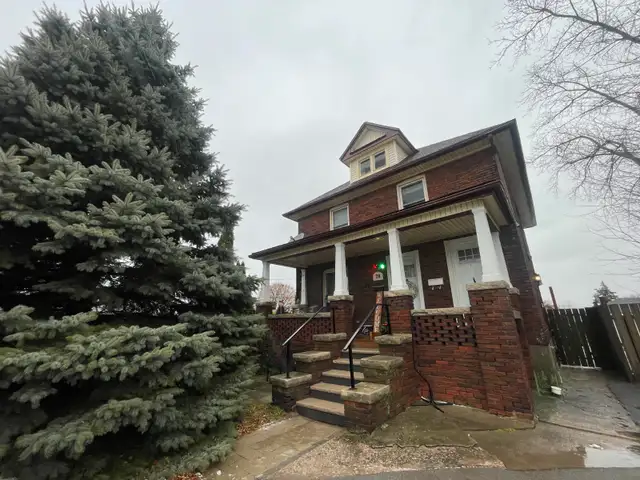 1 BED PLUS DEN, UPPER UNIT ST CATHERINES - Photo 5