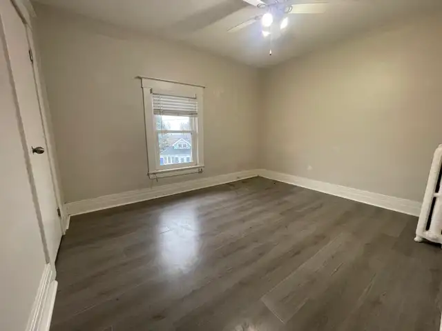 1 BED PLUS DEN, UPPER UNIT ST CATHERINES - Photo 8