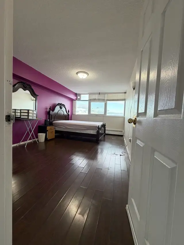 Private room for rent Finch & Warden Condominium