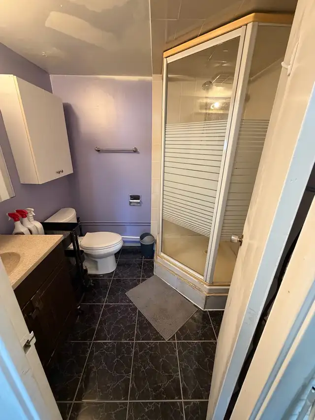 Private room for rent Finch & Warden Condominium - Photo 3