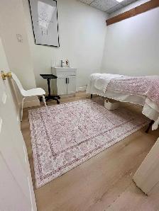 Room for Rent in Established RMT Wellness Space - Photo 5