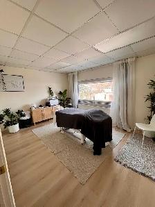 Room for Rent in Established RMT Wellness Space - Photo 8