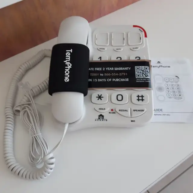 TÉLÉPHONE NEUF TERRYPHONE POUR DIFFICULTÉ DE VISION: $35.00
