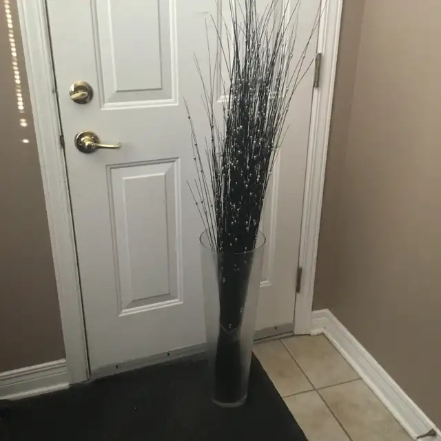 Decorative Glass Flower VaseCA$45 - Photo 5