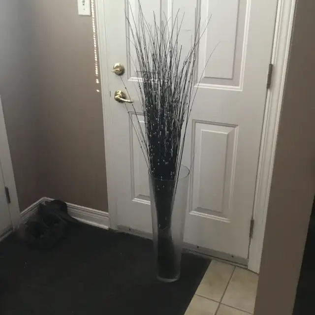 Decorative Glass Flower VaseCA$45 - Photo 6