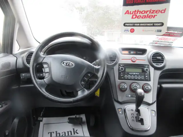 2011 Kia Rondo EX - Photo 12