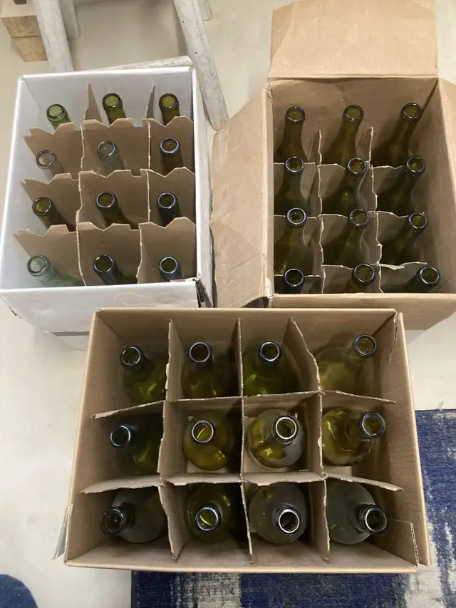 wine bottles - Photo 2