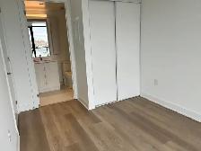 2 BEDROOM plus Den, 2 BATHROOMS - Photo 3