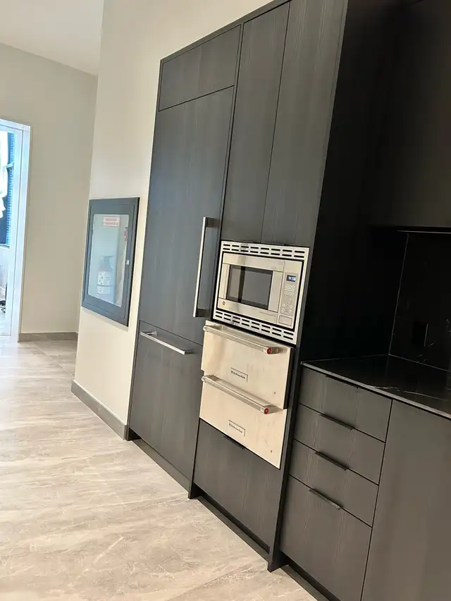 2 BEDROOM plus Den, 2 BATHROOMS - Photo 8