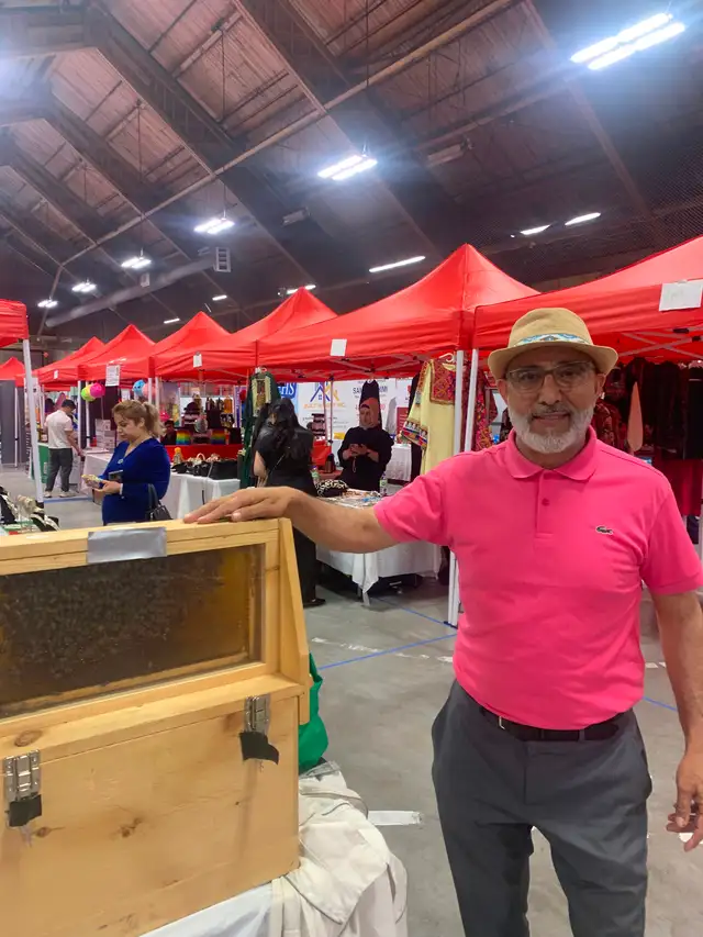 Life honey bee presentation for children and adult - Photo 3