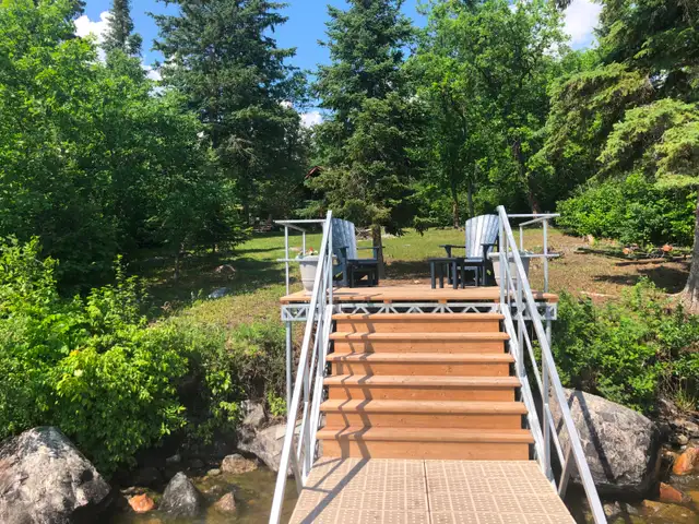 SPECTACULAR WATER FRONT PROPERTY, 1 HAY BAY LAC DU BONNET! - Photo 9