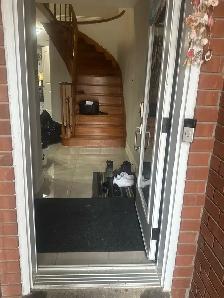 House available for rent - 4 Rooms and 4 Washrooms - Photo 2