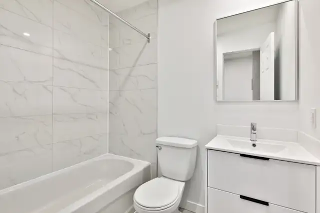 3 1/2 RÉNOVÉ À NEUF (STYLE CONDO) BROSSARD