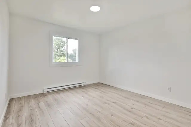 3 1/2 RÉNOVÉ À NEUF (STYLE CONDO) BROSSARD - Photo 2