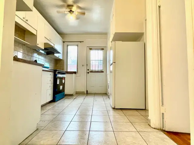 Large 6 ½ Unit near Snowdon Metro available on July 1 - Photo 9