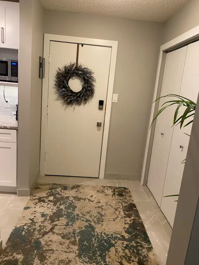 LARGE ROOM FOR RENT $800 - Photo 3