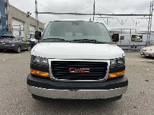 2022 GMC Savana - Photo 2