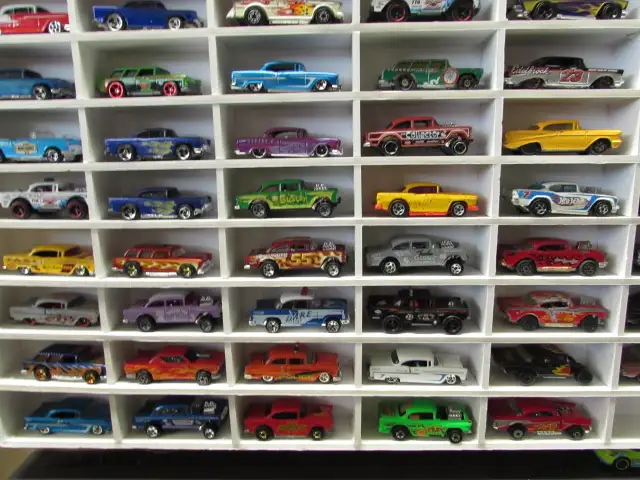 Hot Wheels  55-57 Chevy Shoebox collection, 88 cars total - Photo 6
