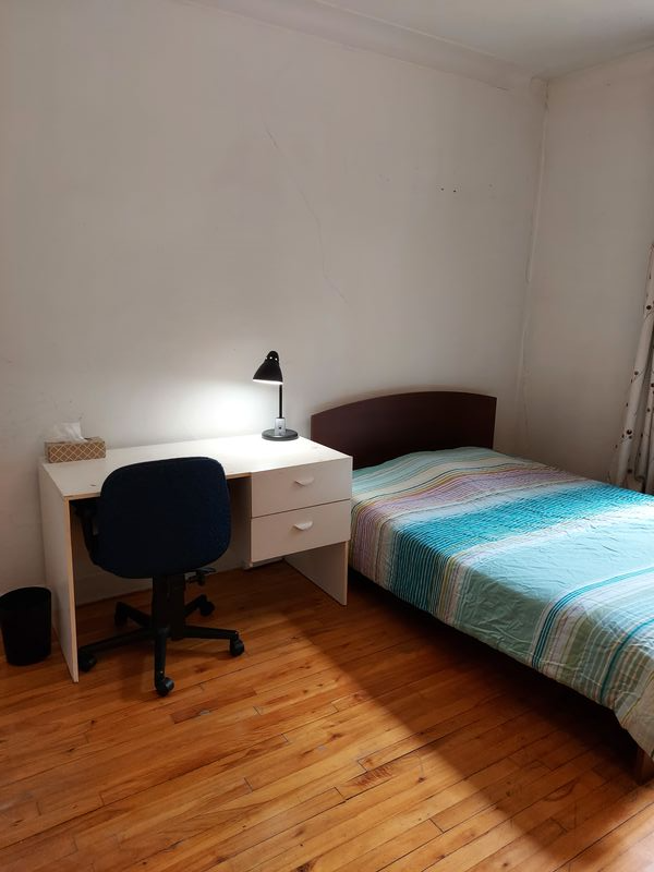 Fully furnished, girl roommates, All incl, metro Vendome, May 1 - Photo 2