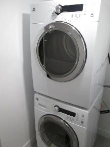 Furnished Master Room, Private Washroom, All Utilities Provided - Photo 7