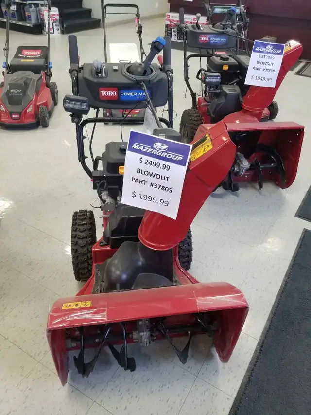 Toro Snowblower BLOWOUT - Photo 7