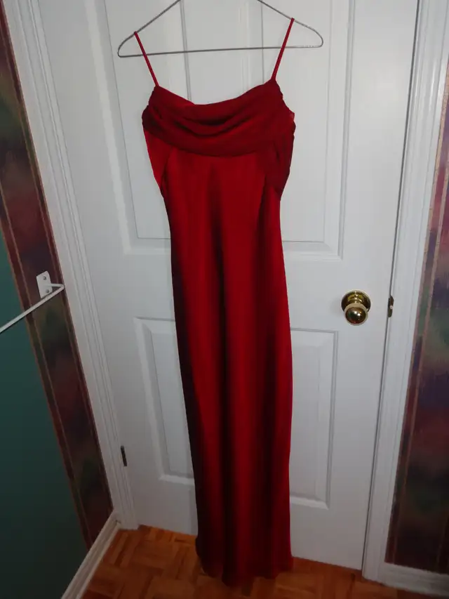 ROBE DE BAL OU DE SOIRÉE - Photo 2