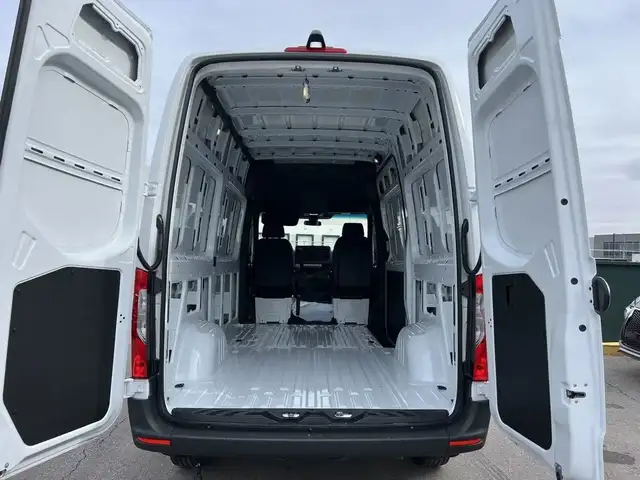 2023 Mercedes-Benz Sprinter Van - Photo 9