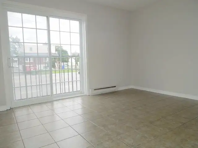 AUBAIN - 995$ - 4 1/2 - RDC - IMMEUBLE BIEN ENTRETENU - Photo 5