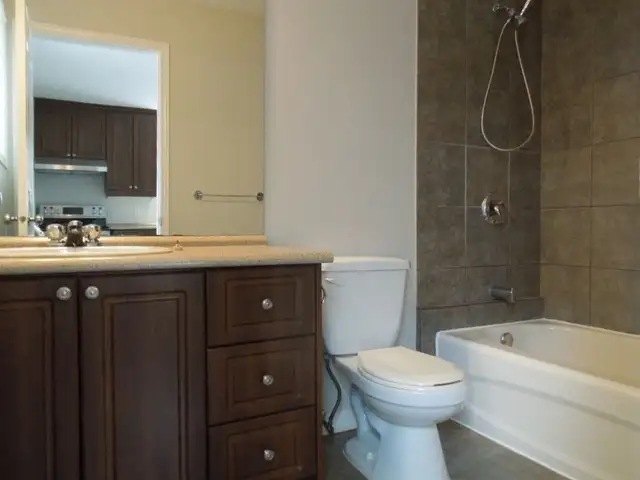 AUBAIN - 995$ - 4 1/2 - RDC - IMMEUBLE BIEN ENTRETENU - Photo 7