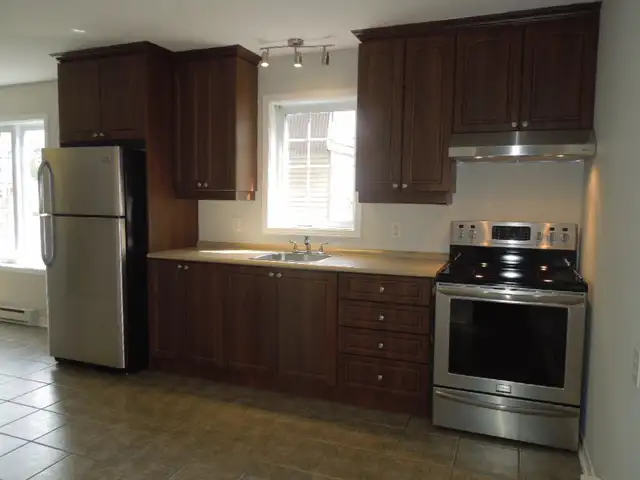 AUBAIN - 995$ - 4 1/2 - RDC - IMMEUBLE BIEN ENTRETENU - Photo 8