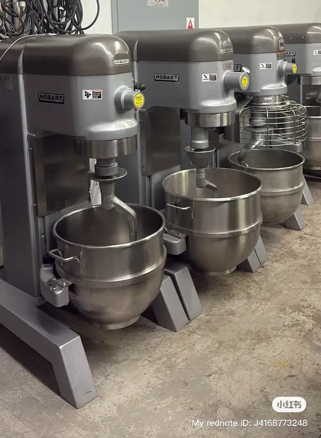 Spring  sale @ Liquidatorz brand new & Refurbished restaurant EQ - Photo 8