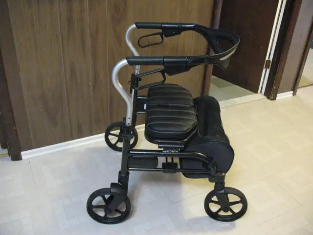 EVOLUTION 4 Wheel Walker/Rollator, NEW - Photo 5
