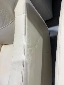 Natuzzi leather pushback recliners set of 2 - Photo 3