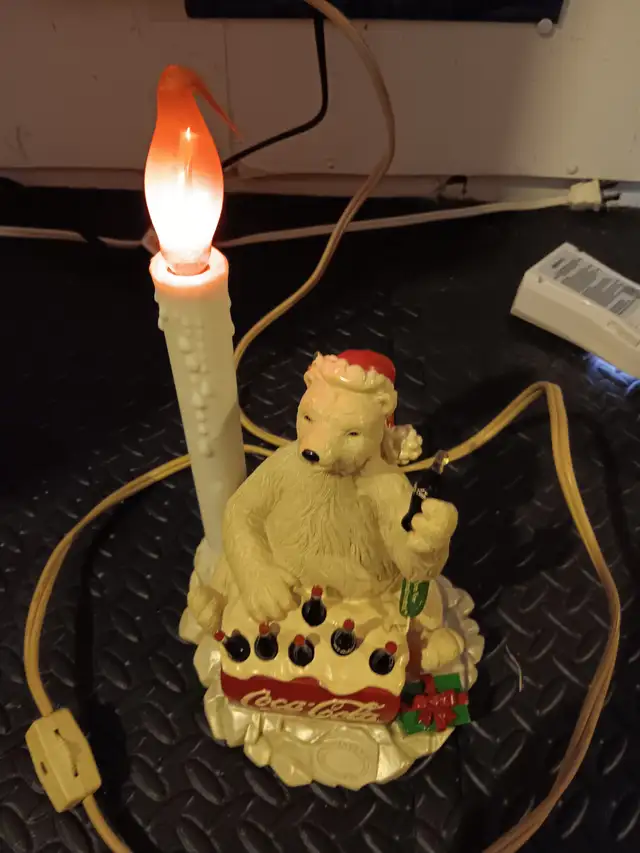 Coca Cola Coke Candle with Bear - Photo 2