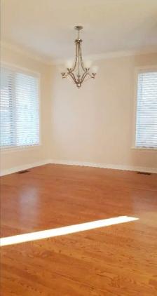 Beautiful 3 Bedroom End Unit Townhouse Silver City Location - Photo 5