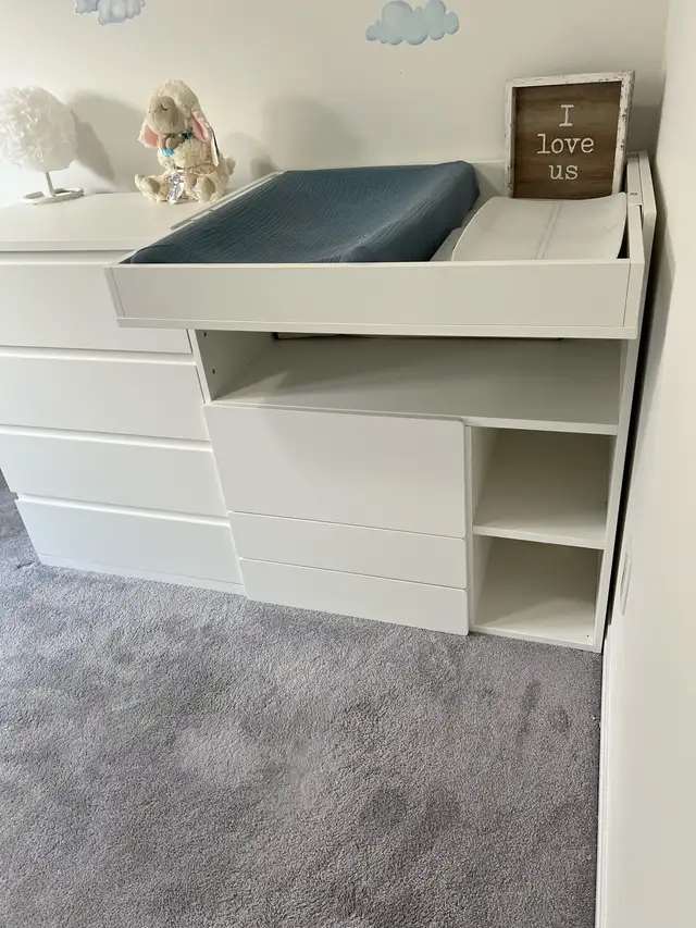 Baby change table and dresser - Photo 2