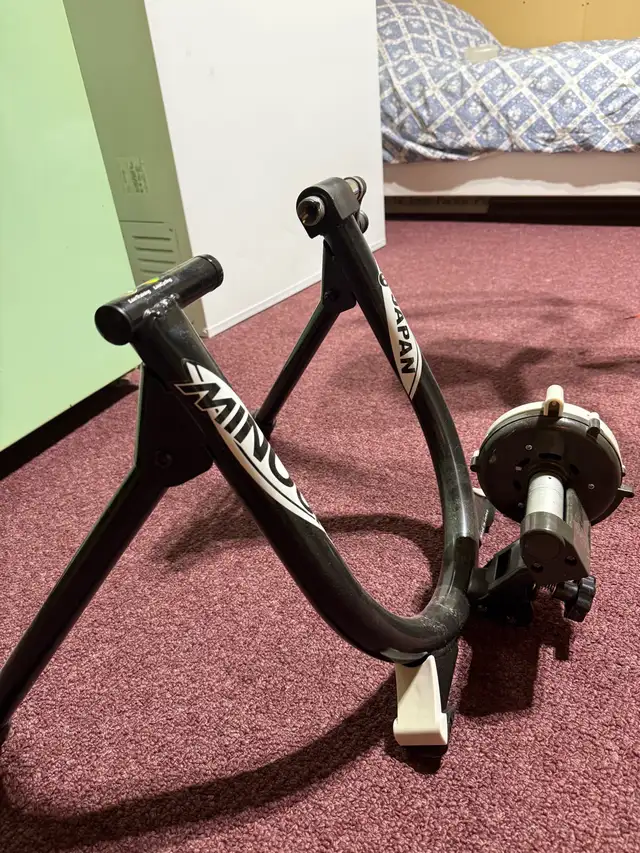 Minoura Bicycle trainer