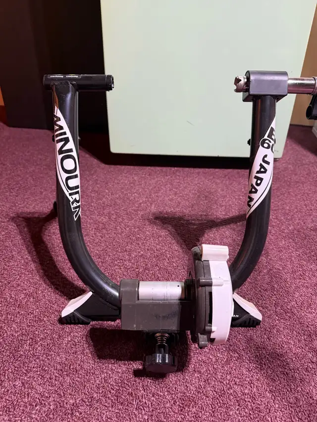 Minoura Bicycle trainer - Photo 2