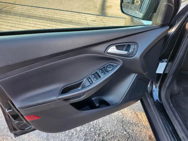 2015 FORD FOCUS SE  certified - Photo 10