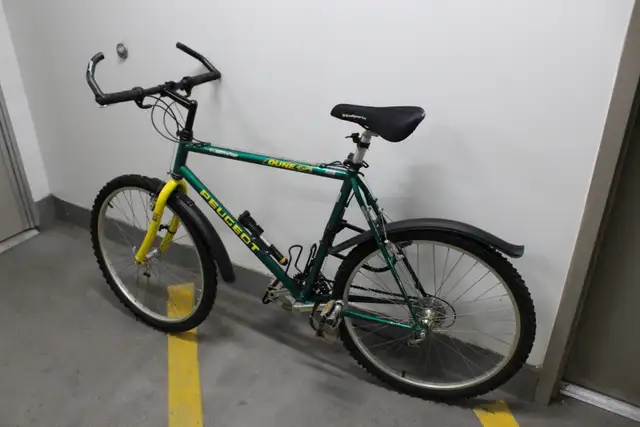 Peugeot Touring Bike - Photo 3