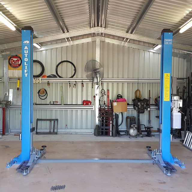 Two Post Car Lift 10,000lb – Durable & Reliable