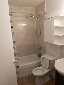 Room 3rd floor-$399 (including everything) - Photo 4