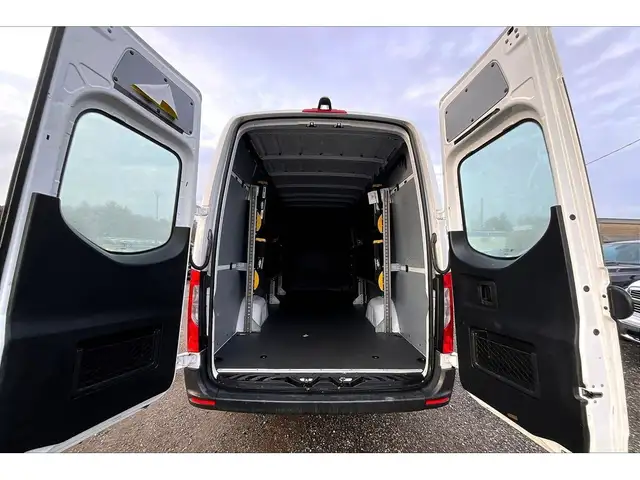 2022 Mercedes-Benz Sprinter Crew Van 2500 High Roof | Diesel | 1 - Photo 26