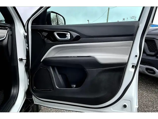 2024 Jeep Compass Limited Elite | Driver Assist Group | NAV | 4X - Photo 19