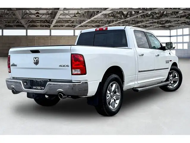 2015 Ram 1500 Big Horn Ecodiesel CrewCab | 6'4 Bed | AS IS | 4X4 - Photo 2