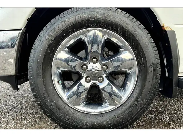 2015 Ram 1500 Big Horn Ecodiesel CrewCab | 6'4 Bed | AS IS | 4X4 - Photo 8