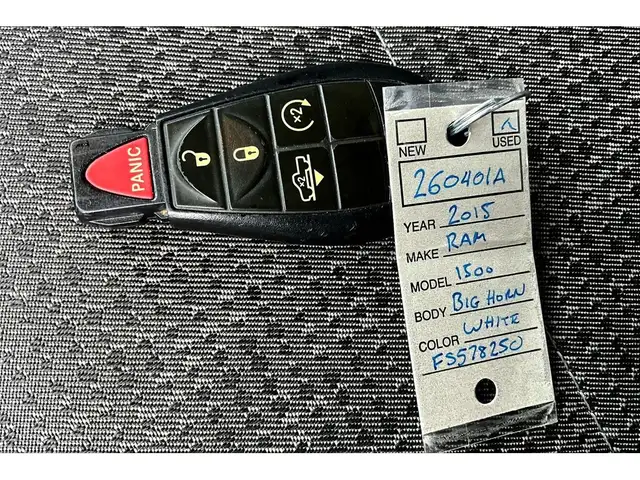 2015 Ram 1500 Big Horn Ecodiesel CrewCab | 6'4 Bed | AS IS | 4X4 - Photo 10